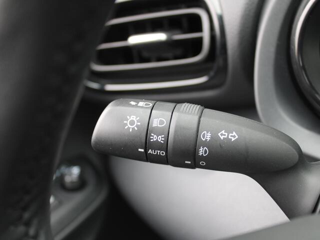 Mazda 2 Hybrid 1.5 Agile | Comfort pakket | Trekhaak | CarPlay | Camera | Stuur-/stoelverwarming | Cruise adapt. | 15" LM |