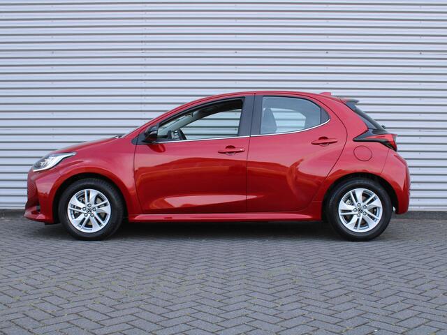 Mazda 2 Hybrid 1.5 Agile | Comfort pakket | CarPlay | Camera | Stuur-/stoelverwarming | Cruise adapt. | 15" LM |