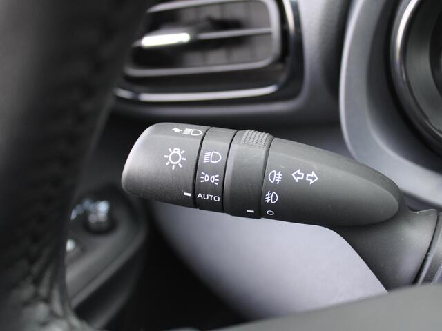 Mazda 2 Hybrid 1.5 Agile | Comfort pakket | CarPlay | Camera | Stuur-/stoelverwarming | Cruise adapt. | 15" LM |