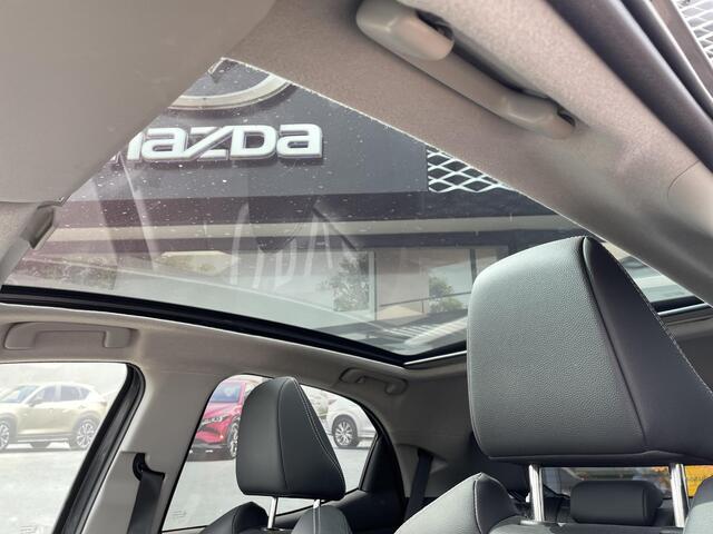 Mazda 2 Hybrid 1.5 Select , Automaat, Trekhaak, Panoramadak, Half Leder, HUD, PDC, Camera, Apple Carplay, Clima, Stoelverwarming, Stuurverwarming, Adap. Cruise