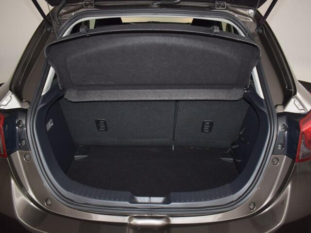 Mazda 2 1.5 Dynamic NAVI LMV PDC