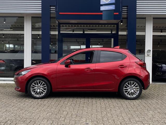 Mazda 2 1.5 Skyactiv-G Signature / NL-Auto / Adaptieve Cruise-Control met Stop & Go / Climate-Control / Head-Up-Display / Stoelverwarming / Stuurverwarming / Dodehoek-Detectie / Apple-Carplay & Android-Auto / Keyless / LED / DAB Radio-Bluetooth / Navi / 360°-Came