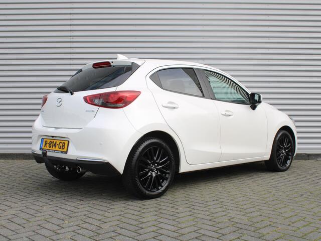 Mazda 2 1.5 Skyactiv-G Luxury | Trekhaak | Camera | Stuur-/stoelverwarming | Navi | 16" LM | Clima | HUD | LED | Dodehoek detectie |