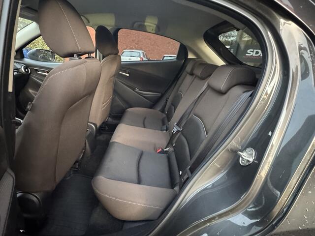 Mazda 2 1.5 Skyactiv-G Comfort // NAVI + CARPLAY // PDC // CRUISE // AIRCO // STOELVERWARMING