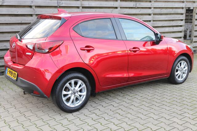 Mazda 2 1.5 Skyactiv-G / Automaat / Cruise / All Season / Camera