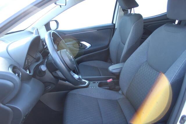 Mazda 2 Hybrid 1.5 Toyota Yaris l Stuur- en Stoelverwarming l Apple Carplay/ Android auto l Keyless l Automaat l Cruise control l