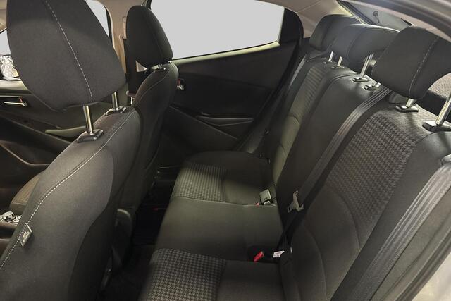 Mazda 2 1.5 Skyactiv-G Dynamic Trekhaak, Carplay