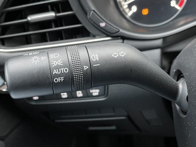 Mazda 3 2.0 e-SA-G Sportive | Camera | Navi | Clima