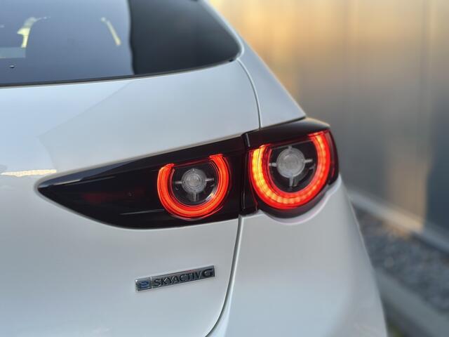Mazda 3 2.5 e-SkyActiv-G Exclusive-line