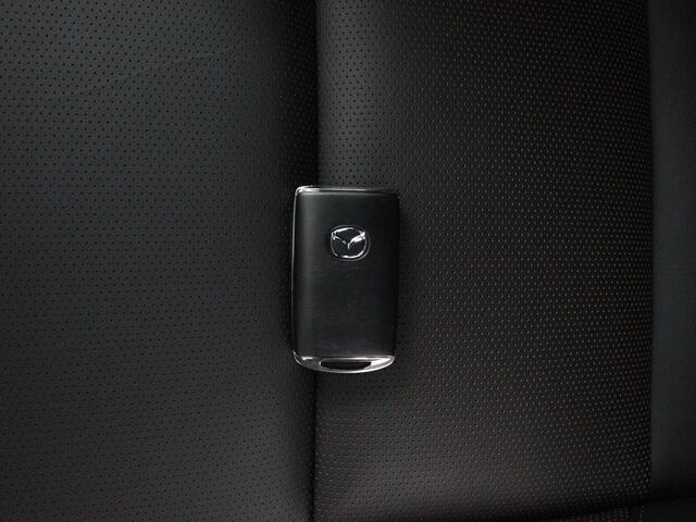 Mazda 3 2.0 e-SkyActiv-G M Hybrid 150 Exclusive-line