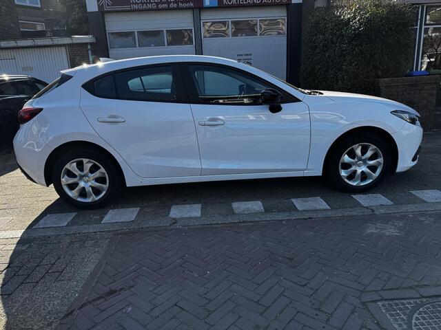 Mazda 3 1.5 S