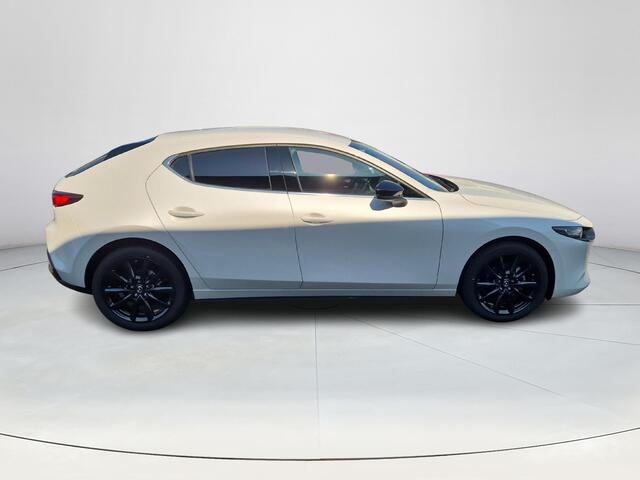 Mazda 3 2.5 e-SkyActiv-G M Hybrid 140 Homura | Navigatie systeem | Lichtmetalen velgen | Achteruitrijcamera |