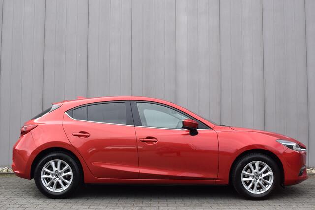Mazda 3 2.0 SkyActiv-G 120 GT-M LED | ECC | Telefonie | Sportstoelen | Trekhaak | Stoelverwarming