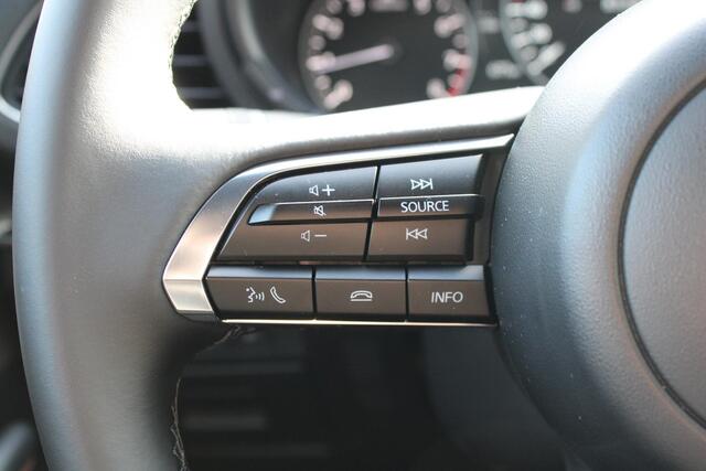 Mazda 3 HB 2.0 e-SkyActiv-X 186 M Hybrid Nagisa , Demovoordeel ¤3.740,-, Bruin Leder, Bose, Navi, Adap.Cruise, Clima, Apple Carplay, Camera, PDC, HUD, Stoelverwarming, 18" LMV