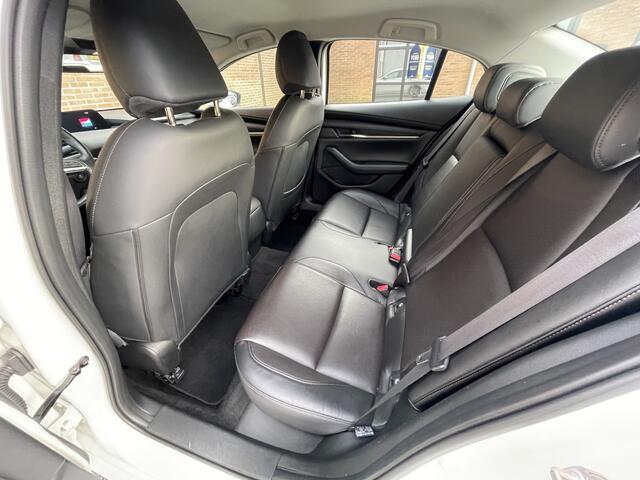 Mazda 3 2.0 e-SkyActiv-X M Hybrid 180 Comfort met Bose | AUTOMAAT | TREKHAAK | LEDER | NAVIGATIE