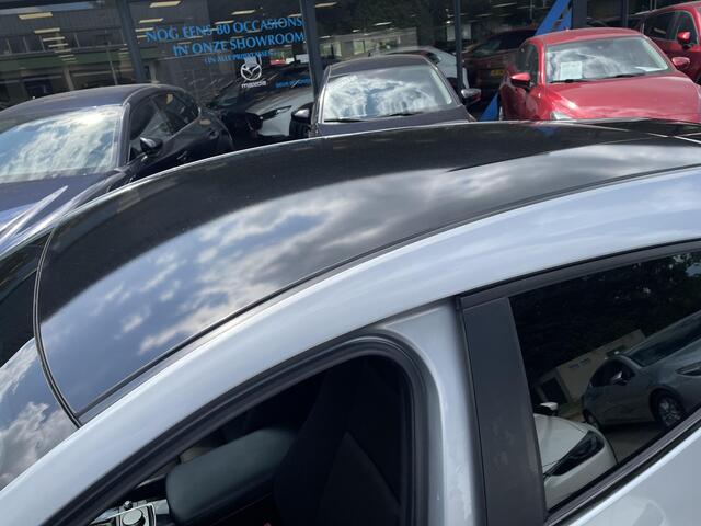 Mazda 3 2.0 e-SkyActiv-G M Hybrid 122 Comfort , Automaat, LMV 18 Inch, HUD, Zwart dak, Stuurverwarming, Stoelverwarming, Clima, stoffen bekleding, Apple Carplay, PDC, Camera, Navi, Adap. Cruise