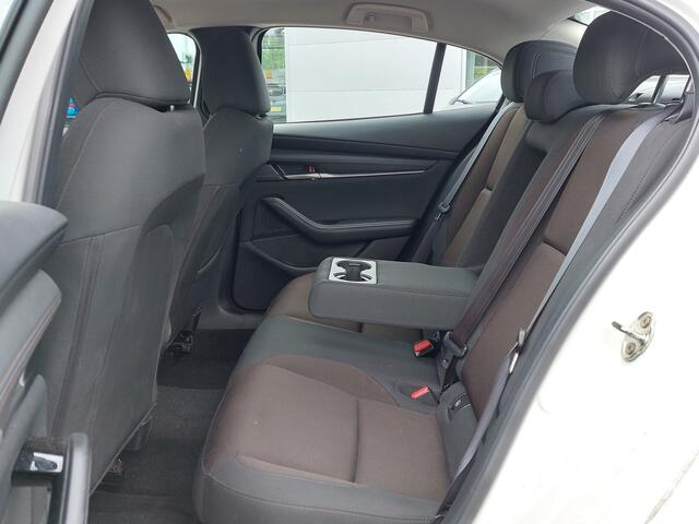 Mazda 3 2.0 e-SkyActiv-G M Hybrid 122pk | Origineel NL | Navi | Apple Carplay + Android Auto | Airco | Adap.Cruise | Led Koplampen | Pdc+Camera | Rijstrook+Licht+Regensensor | 16''lm