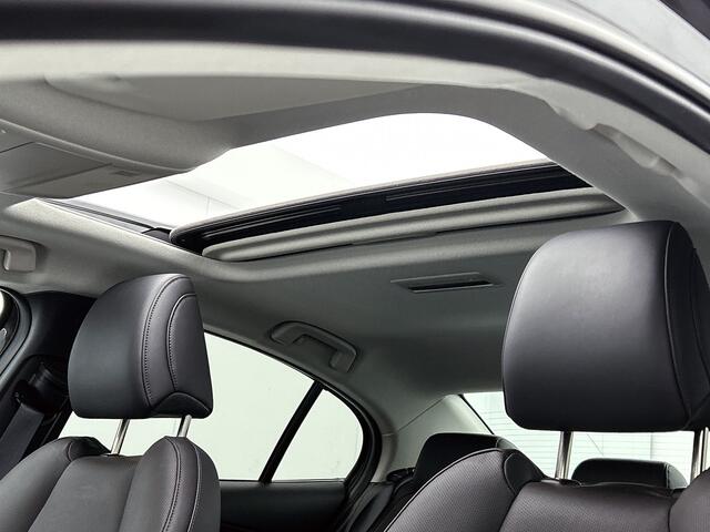 Mazda 3 2.0 e-SkyActiv-X M Hybrid 186 Takumi Schuifdak | Bose | Memory seats