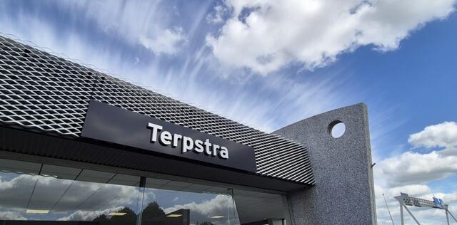 Mazda 3 e-SKYACTIV-G EXCLUSIVE LINE APPLE/ANDROID/18''LMV