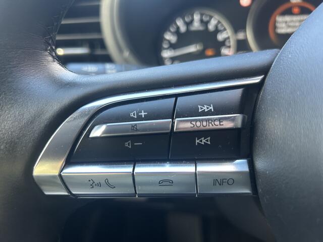 Mazda 3 2.0 e-SkyActiv-G M Hybrid 122 Luxury // FULL LED // NAVI + CARPLAY // ADAPTIV CRUISE // HUD // BOSE AUDIO // 360 CAMERA