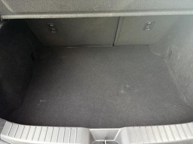 Mazda 3 2.5 e-SkyActiv-G M Hybrid 140 Homura Automaat, Navigatie, Apple Carplay/ Android Auto, Head-up, Cruise Controle Add, A.Rij-Camera, Parkeerhulp v., Stoel verwarming