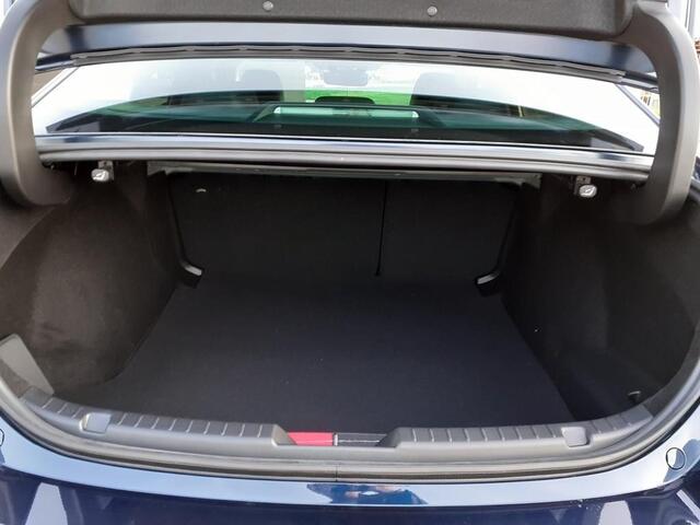 Mazda 3 2.5 e-SkyActiv-G M Hybrid 140 Exclusive-line