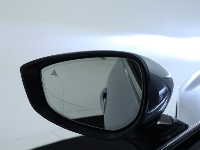 Mazda 3 2.0 e-SkyActiv-X M Hybrid 180 Luxury | Trekhaak | BOSE | Leder |