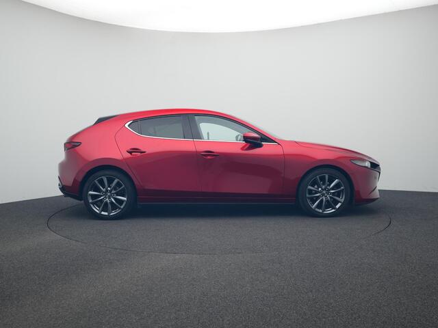 Mazda 3 2.0 SkyActiv-G Luxury met all-weather banden : dealer onderhouden