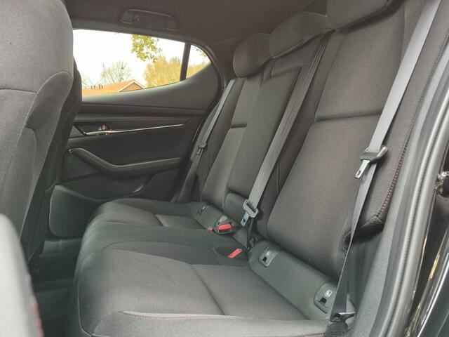 Mazda 3 E- SKYACTIV- G 2.0 150 6MT M-HYBRID HOMURA