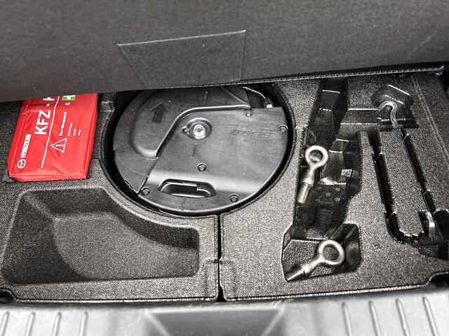 Mazda 3 2.0 e-SkyActiv-X M Hybrid 180 Luxury met Aero pakket Leder | Navigatie | Camera | Cruise control adaptief