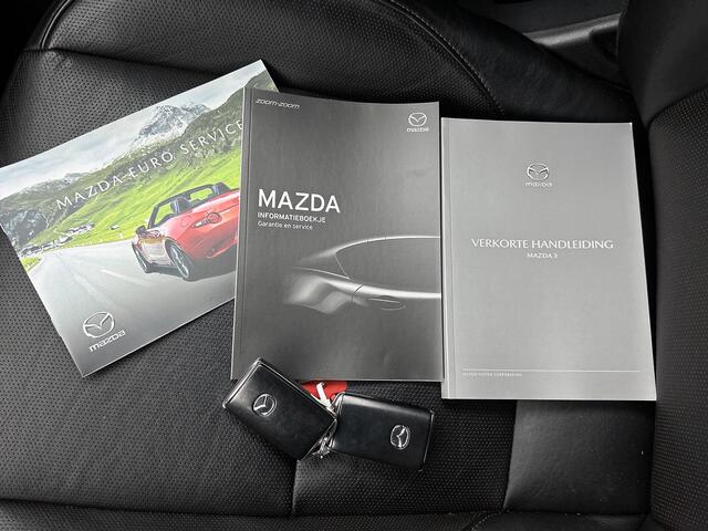 Mazda 3 2.0 e-SkyActiv-X M Hybrid 180 Luxury met Aero pakket Leder | Navigatie | Camera | Cruise control adaptief