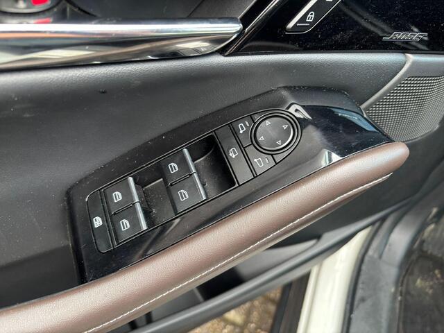 Mazda CX-30 e-SkyActiv-G 150 automaat Exclusive-line met Black Comfort Pack/Driver Assistance & Sound Pack en Design Pack *Dealeronderhouden* *BTW* *Verwacht*