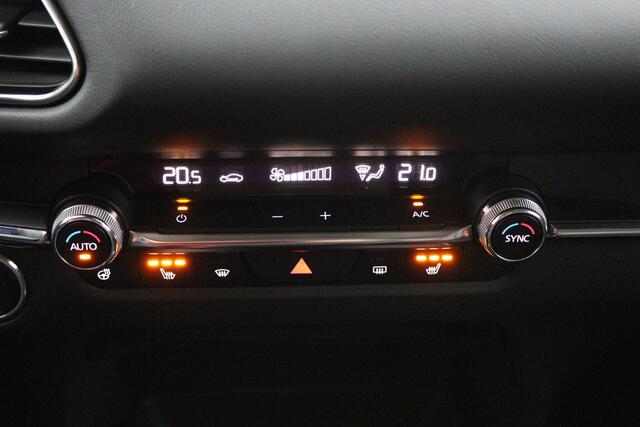 Mazda CX-30 2.0 e-SkyActiv-X M Hybrid Luxury | Trekhaak | Dealer onderhouden