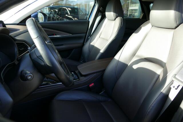 Mazda CX-30 2.0 e-SkyActiv-X M Hybrid Luxury | Trekhaak | Camera | Stuurverwarming | Rijklaarprijs