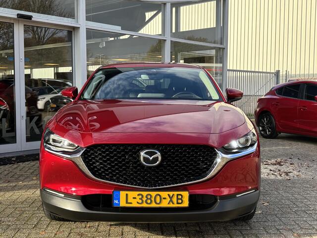 Mazda CX-30 2.0 e-SkyActiv-X M Hybrid Luxury NL-Auto, 1e Eig., Dealer Ondh, Automaat, Navigatie, Apple Carplay/ Android Auto, Bose Audio, A-Rij-Camera, Ad. Cruise Controle, Leer, Stoel verw., Stuur verw., Head-up, All-Seasons, Trekhaak