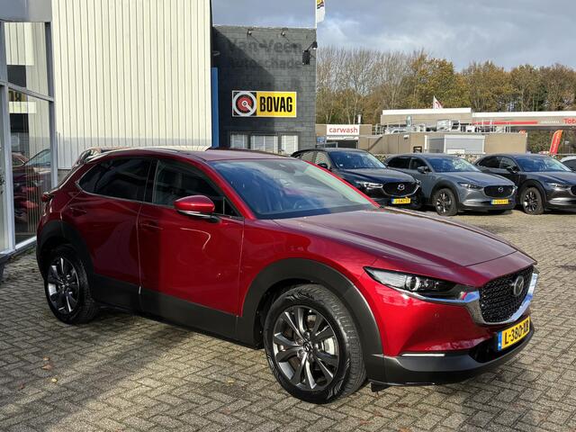 Mazda CX-30 2.0 e-SkyActiv-X M Hybrid Luxury NL-Auto, 1e Eig., Dealer Ondh, Automaat, Navigatie, Apple Carplay/ Android Auto, Bose Audio, A-Rij-Camera, Ad. Cruise Controle, Leer, Stoel verw., Stuur verw., Head-up, All-Seasons, Trekhaak