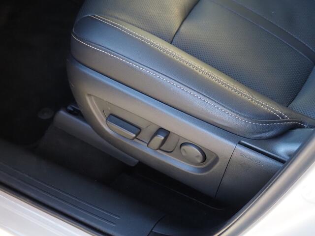 Mazda CX-60 2.5 e-SkyActiv PHEV Homura - Wegklapbare Trekhaak - Convenience & Sound Pack - Driver Assistance Pack - Panorama Pack