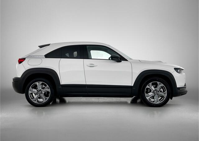 Mazda MX-30 e-SkyActiv 145 First Edition 36 kWh Navigatie | Camera achter | Stoelverwarming | PDC | Lichtmetaal