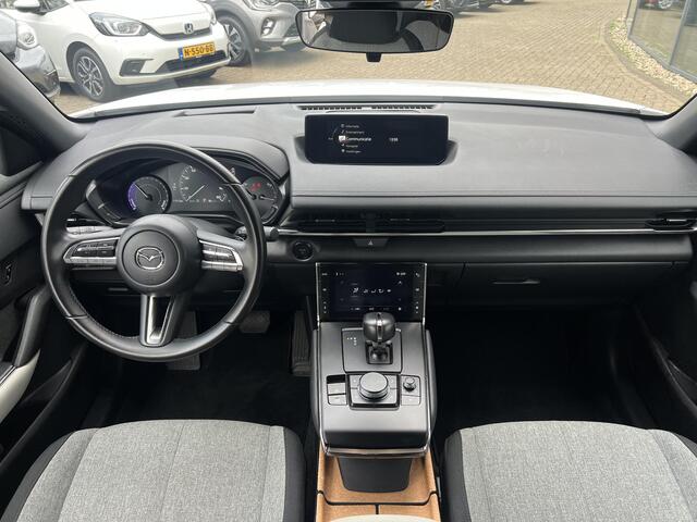 Mazda MX-30 e-SkyActiv EV 145 Prime-line 36 kWh AUTOMAAT | PARKEERSENSOREN V+A | DODEHOEKDETECTIE | ACHTERUITRIJCAMERA | ADAPT. CRUISE CONTROL | KEYLESS | CLIMATE CONTROL | CARPLAY |