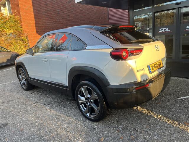 Mazda MX-30 e-SkyActiv 145 First Edition 36 kWh // HEAD-UP DISPLAY // DODEHOEK // ELEK.STOEL+GEHEUGEN // ADAPT. CRUISE // FULL LED //