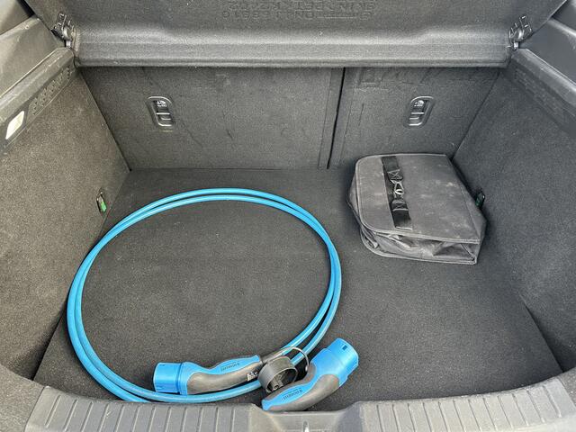 Mazda MX-30 e-SkyActiv 145 First Edition 36 kWh| SOH 92,6% | Apple carplay | Camera | Led occasion