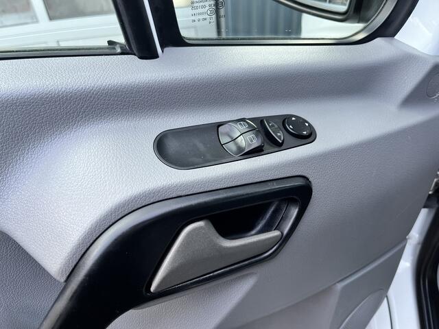 Mercedes-Benz 311 CDI Sprinter 2.2 366 DC Autoomaat Openlaadbak Airco Trekhaak 2000kg trekgewicht 7-Persoons Telefoonverbinding Open laadbak Pick-up Euro 6 P-up bakwagen