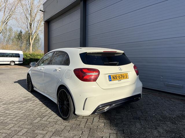Mercedes-Benz A-KLASSE 180 Ambition AMG | PANO | CAM | KEYLES | DODEHOEK |