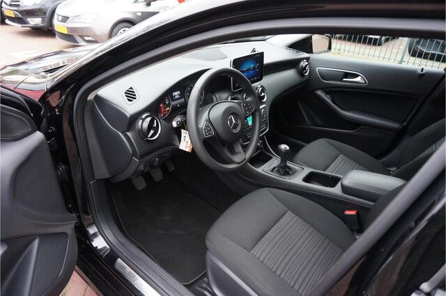 Mercedes-Benz A-KLASSE 160 CAMERA NAVIGATIE TELEFOON.....