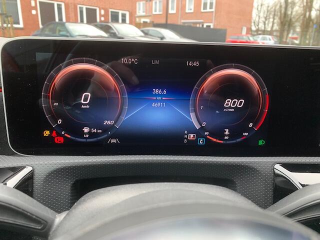 Mercedes-Benz A-KLASSE 180 Business Solution AMG, Panoramadak, 18inch LMV .