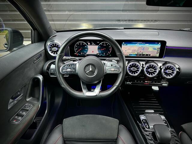 Mercedes-Benz A-KLASSE 200 AMG PANO|360|SFEER|DODEHOEK|NIGHT