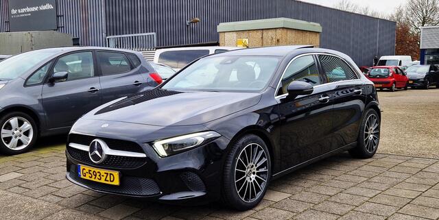 Mercedes-Benz A-KLASSE 200 Premium Plus AMG-Line