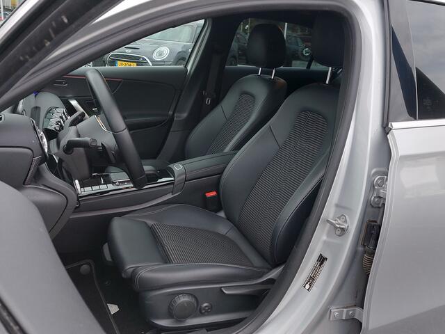 Mercedes-Benz A-KLASSE 250e Plug-In Hybrid Luxury Line | Origineel NL | Navi | Apple Carplay+Android Auto | Clima | Cruise | Stoelverwarming | Pdc V+A+Assist+Camera | Privacy Glass | 17''lm