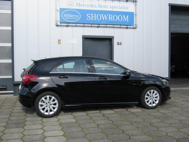 Mercedes-Benz A-KLASSE 180 Business Solution