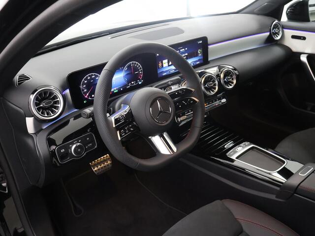 Mercedes-Benz A-KLASSE 250 e Limousine Business Solution AMG Panoramadak | Multibeam-Led | 19 AMG velgen | Night pakket